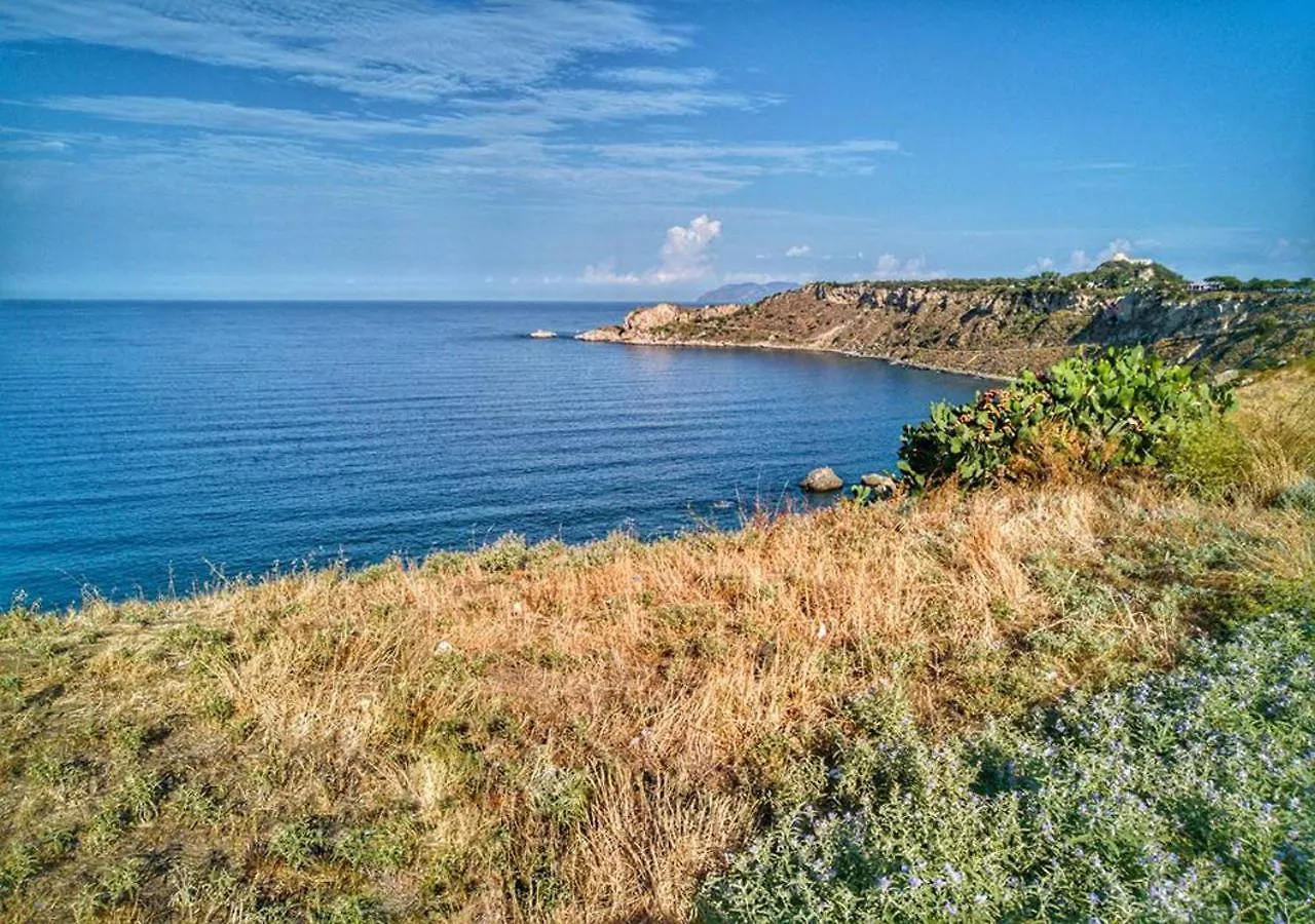 Aparthotel Baia Dei Delfini Furnari